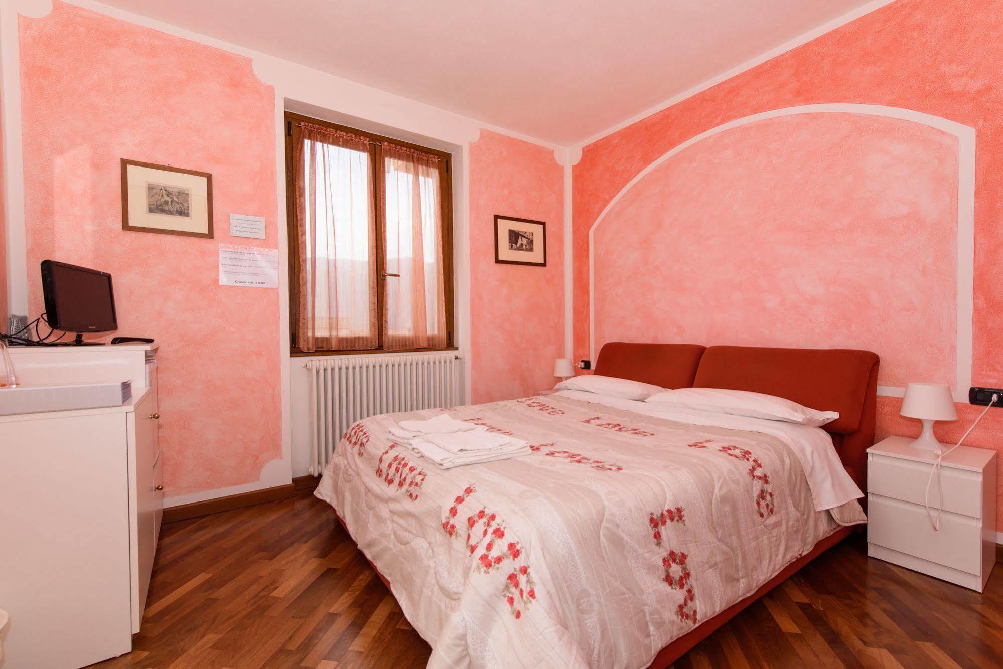 B&B-Foresteria Casa Della Musica Lake Como Mandello del Lario Dış mekan fotoğraf