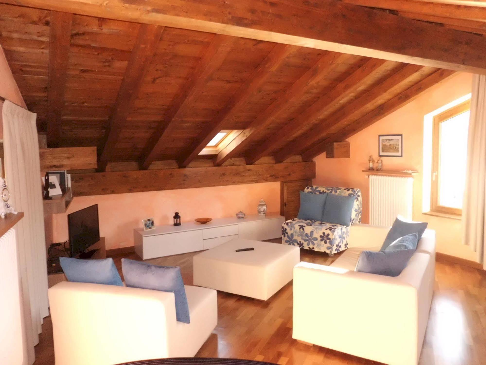 B&B-Foresteria Casa Della Musica Lake Como Mandello del Lario Dış mekan fotoğraf